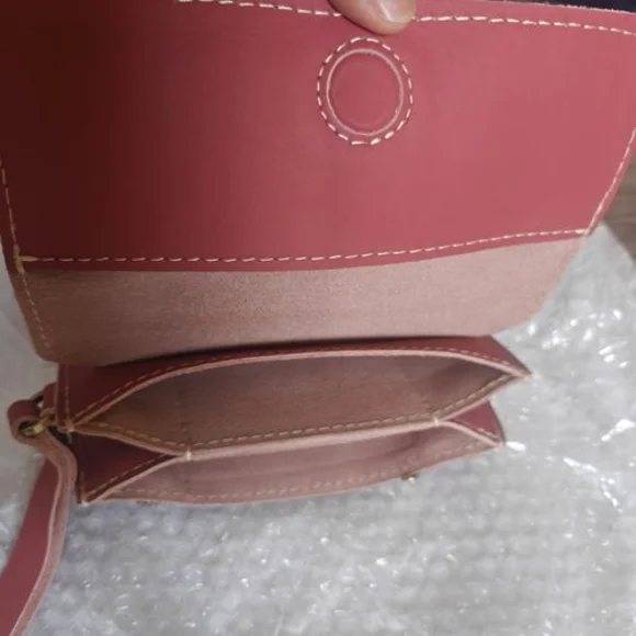 Portland Leather Goods Lily Wristlet - Picture 4 of 7